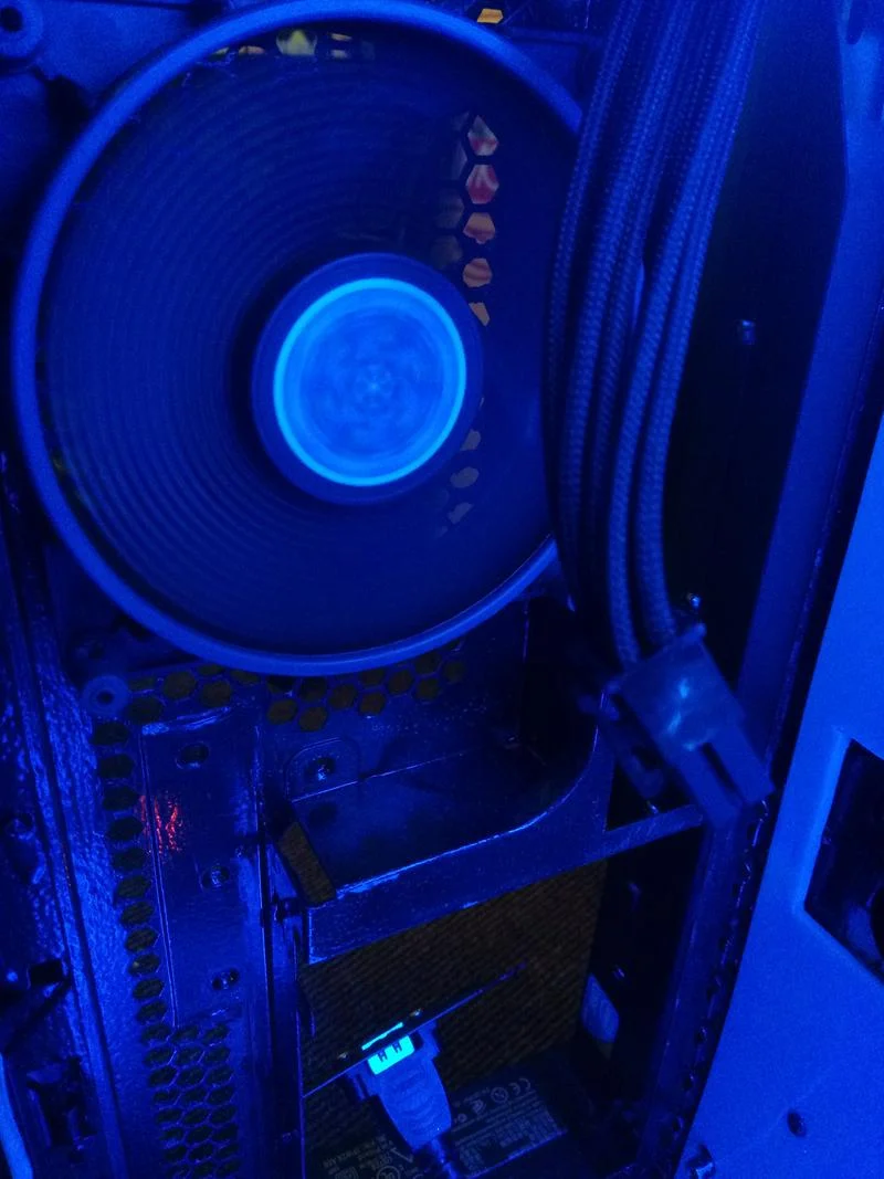jh4YSJS.webp