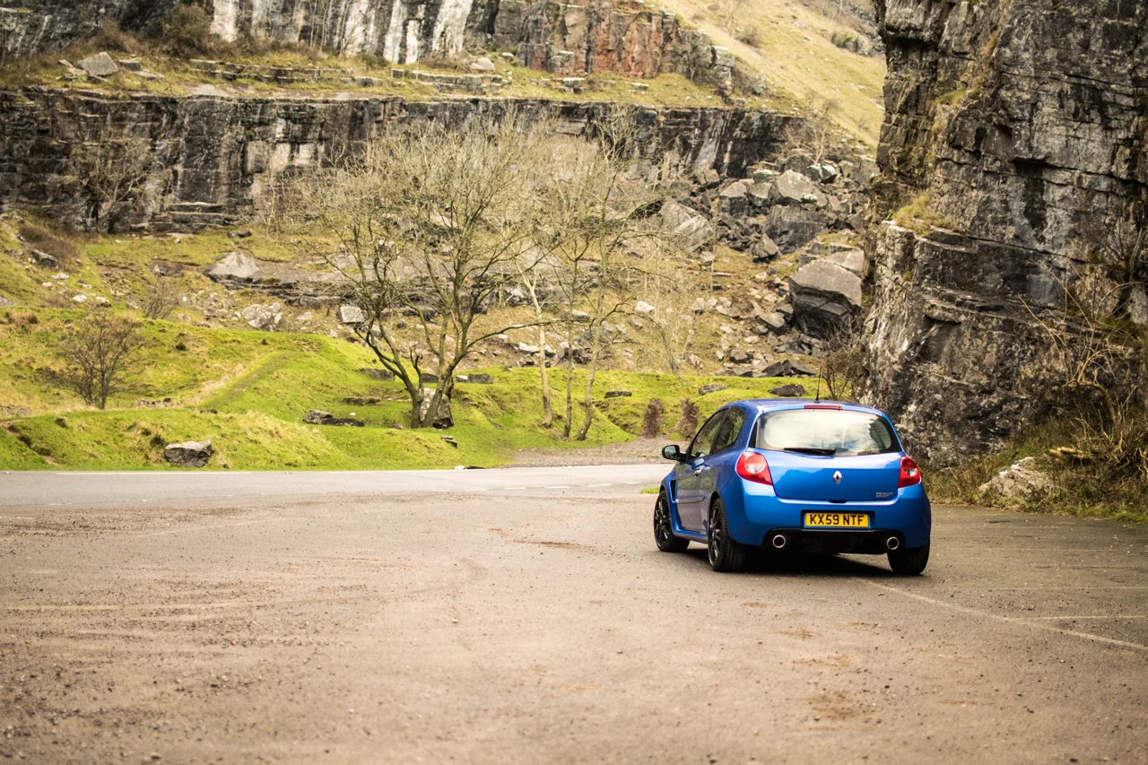 KfW7ApR.webp