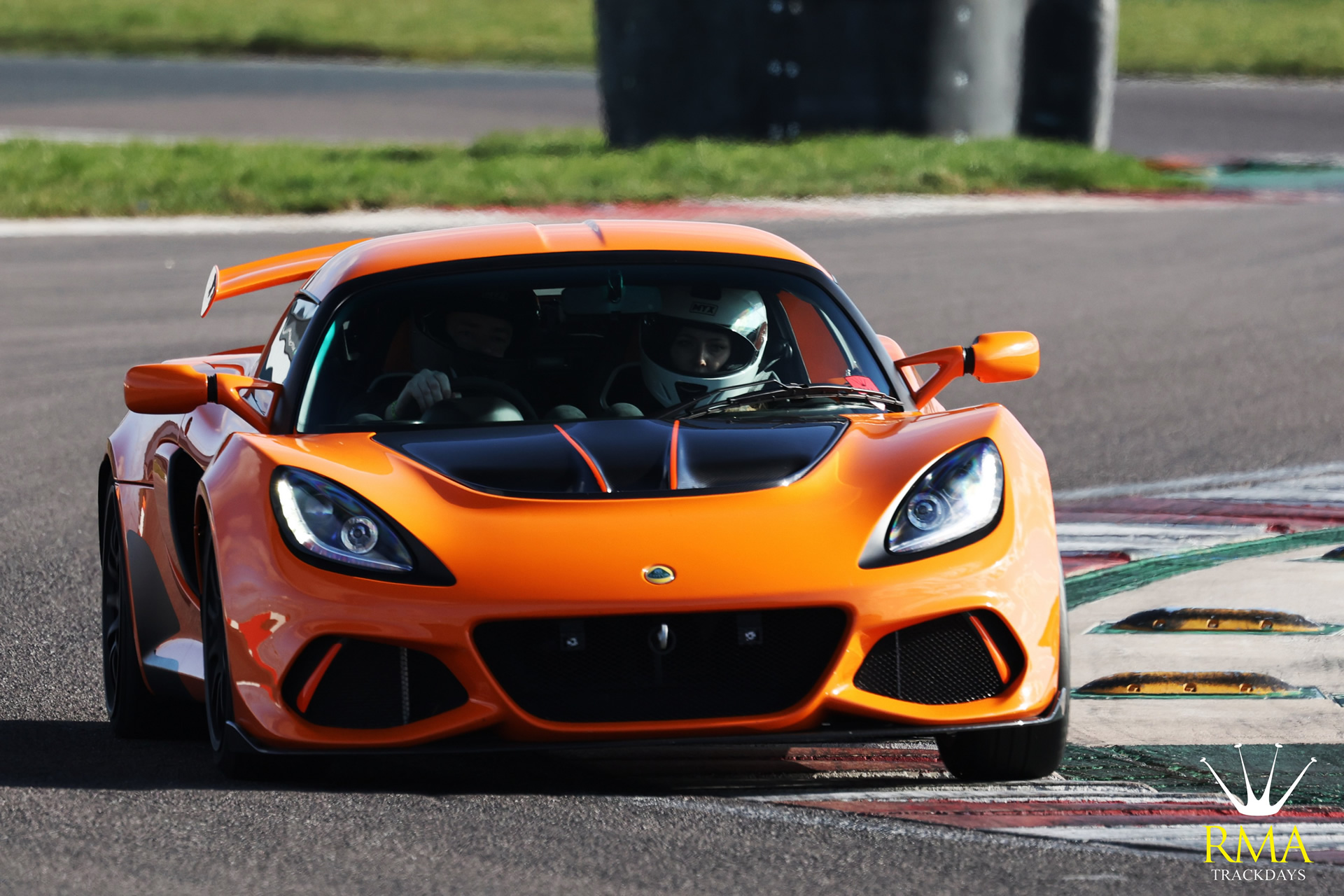 Lotus-o-0Q3A7093_small.jpg