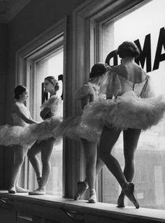 PHxB8GR.webp
