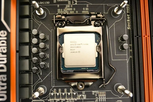 S8Qux5zl.webp