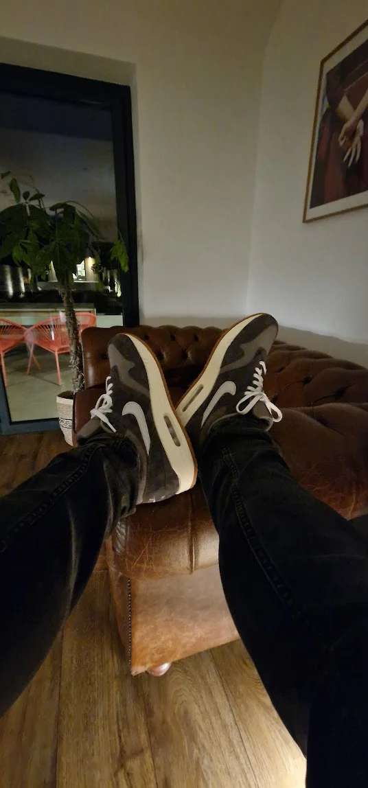 th0ptnr.webp