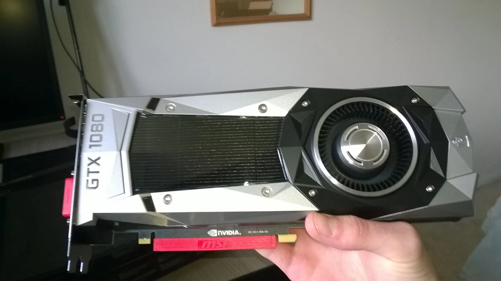 ZjQtbr8.webp